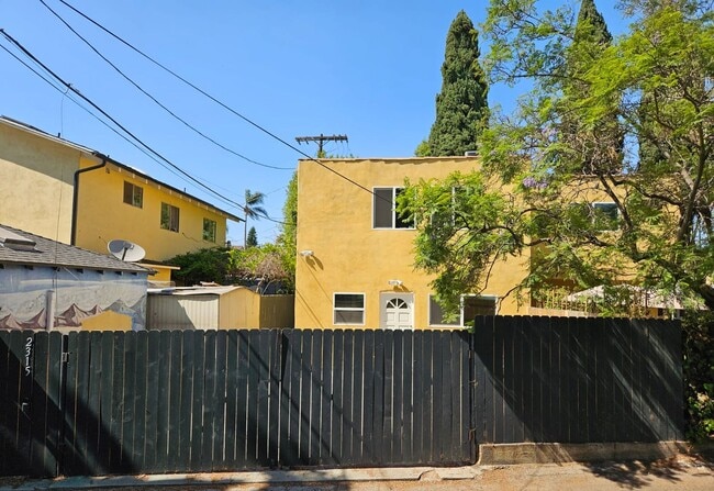 property at 2315 Spaulding Ave