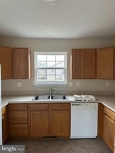 1110 Finchs Hill Rd in Warsaw, VA - Building Photo - Building Photo