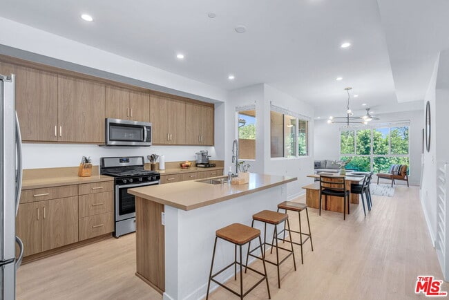 property at 14119 W Monroe Pl