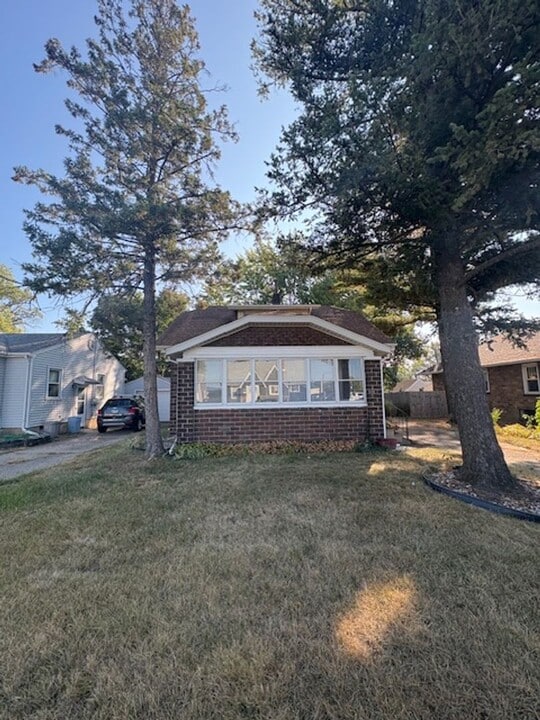 3110 N Sherwood Ave in Peoria, IL - Building Photo