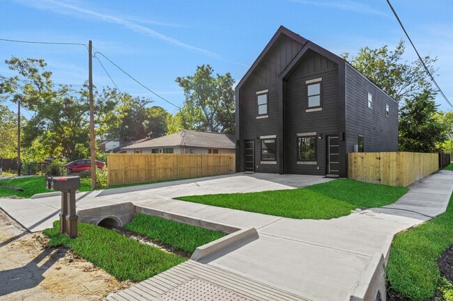 7962 Ethel St in Houston, TX - Building Photo - Building Photo