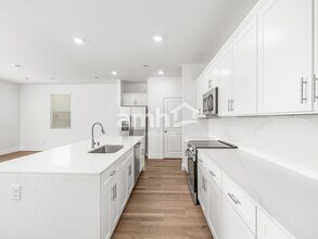 5843 Fly Fisher St in Las Vegas, NV - Building Photo - Building Photo