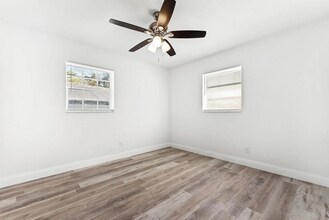 22606 N 31st Ct in Hollywood, FL - Building Photo - Building Photo