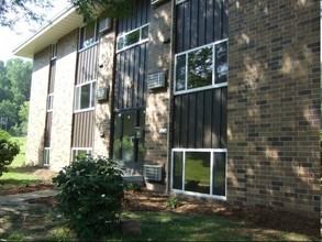 Hillside Park in Sioux City, IA - Building Photo - Building Photo