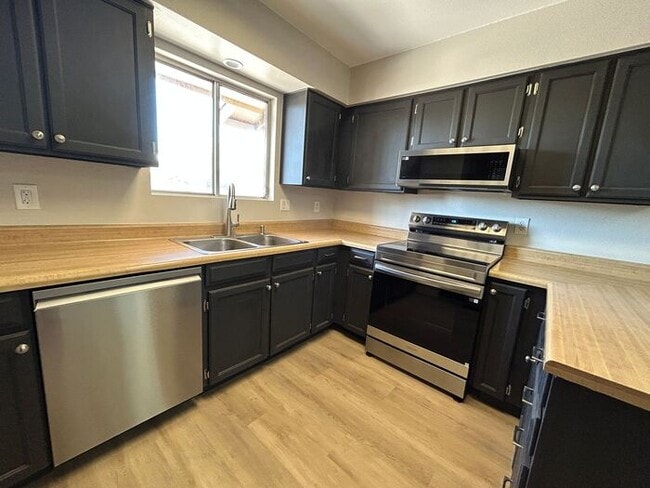 property at 540 W Del Campo Ave