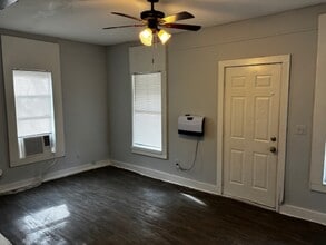 7121 Bloxham Ave in Jacksonville, FL - Building Photo - Building Photo