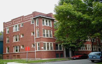 6738-6744 N Lakewood Ave in Chicago, IL - Building Photo