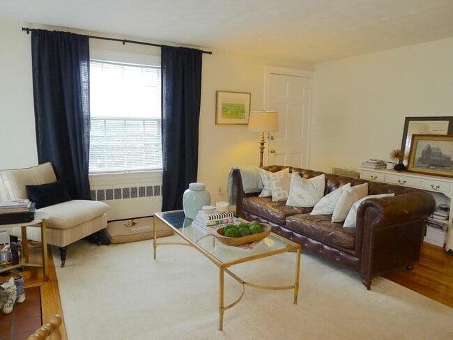 42 Hatfield Rd, Unit 1