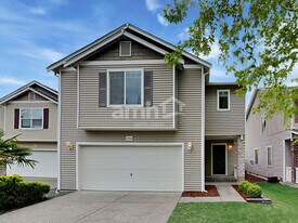 17924 97th Ln E in Puyallup, WA - Building Photo