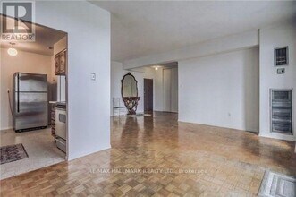 301 Prudential Dr in Toronto, ON - Building Photo - Building Photo