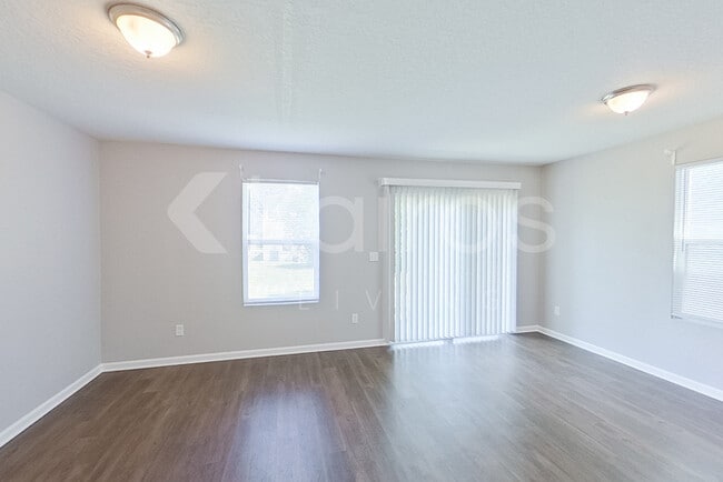 1325 Mull St in Jacksonville, FL - Building Photo - Building Photo