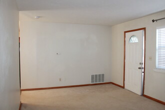 1000 Harold Dr in Midwest City, OK - Building Photo - Building Photo