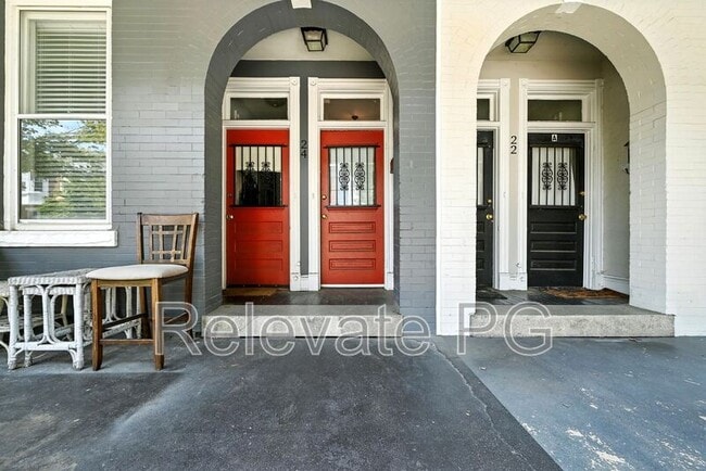 property at 24 S Davis Ave