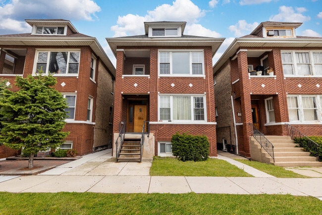 property at 2630 W 42nd St