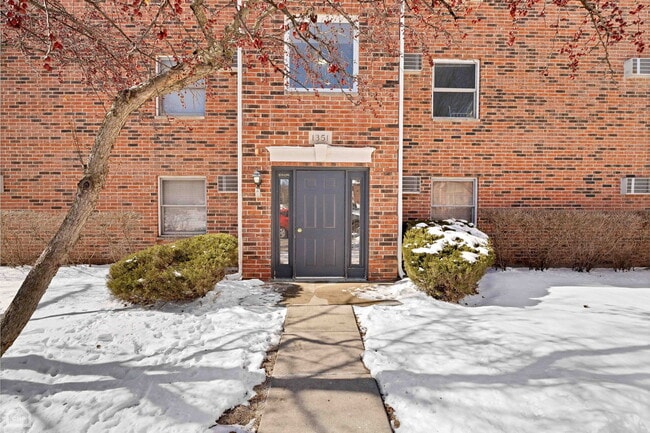 1351 Cunat Ct in Lake In The Hills, IL - Building Photo - Building Photo