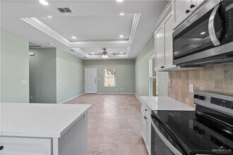 222 W Mahl St in Edinburg, TX - Building Photo - Building Photo