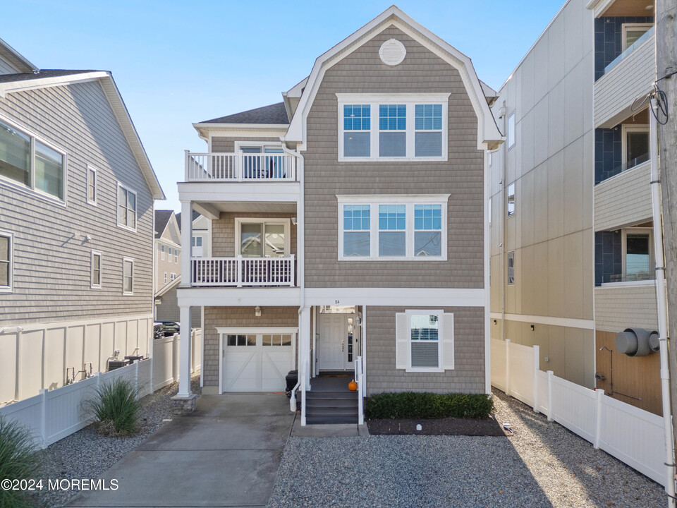 84 Ocean Terrace in Long Branch, NJ - Building Photo