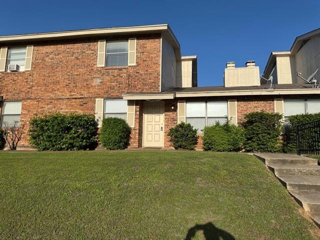 2713 Hurstview Dr in Hurst, TX - Building Photo
