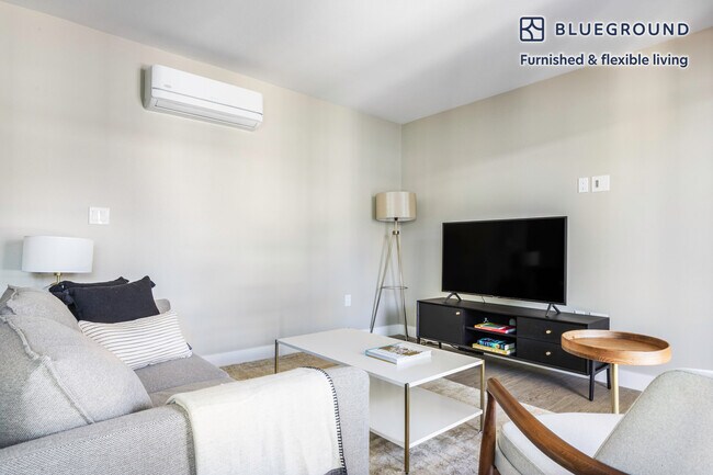 225 Union Ave-Unit -FL2-ID410 in Campbell, CA - Foto de edificio - Building Photo