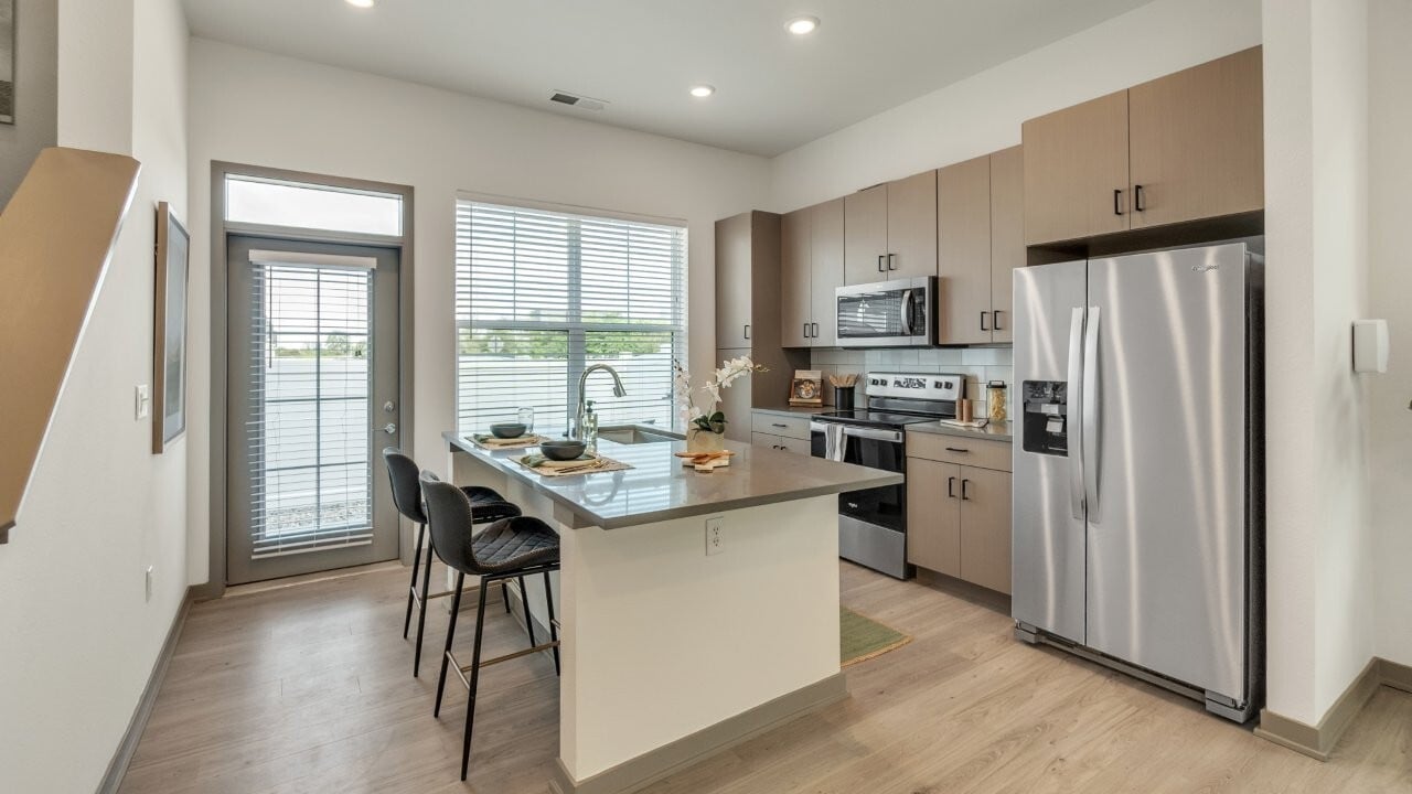 Slate at Fishers District Luxury Villas & Townhomes in Fishers, IN - Building Photo