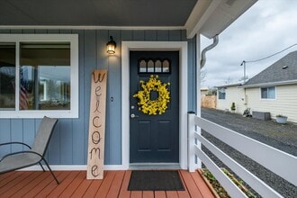 365 S 15th St in Philomath, OR - Building Photo - Building Photo