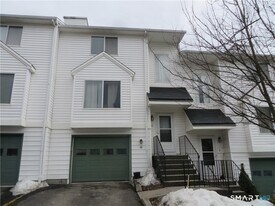 68 Virginia Ave in Danbury, CT - Building Photo