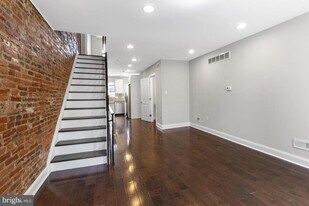 2045 Wilder St in Philadelphia, PA - Building Photo