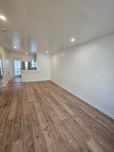 1611 Lincoln Ave, Unit Unit# 2 in San Rafael, CA - Foto de edificio - Building Photo