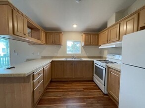 5650 Farousse Way in Paso Robles, CA - Building Photo - Building Photo