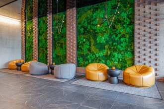 Lynk in Montréal, QC - Building Photo - Lobby