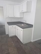 25911 Michigan Ave in Inkster, MI - Building Photo - Building Photo