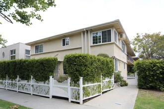 336 S Rexford Dr in Beverly Hills, CA - Building Photo - Building Photo