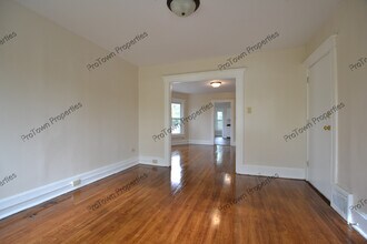 207 Bridge St, Unit 2 in Joliet, IL - Building Photo - Building Photo