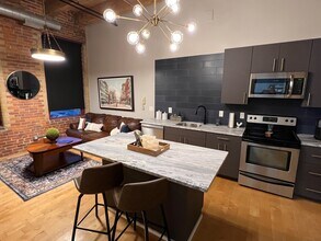 150 E Main St in Columbus, OH - Building Photo - Building Photo