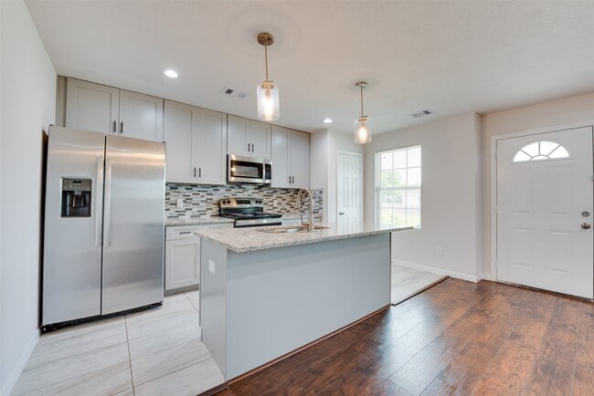 5405 Groveton St in Houston, TX - Foto de edificio - Building Photo