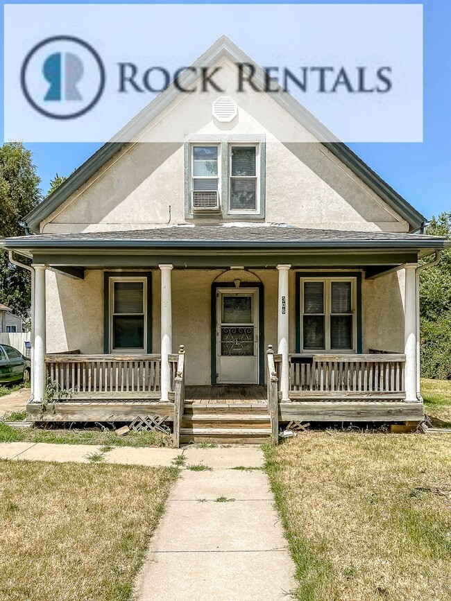 property at 306 E 6th Ave