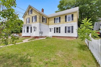 53 Mill St in Manchester, CT - Building Photo - Building Photo