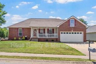 1898 Sydney Louise Dr in Clarksville, TN - Building Photo