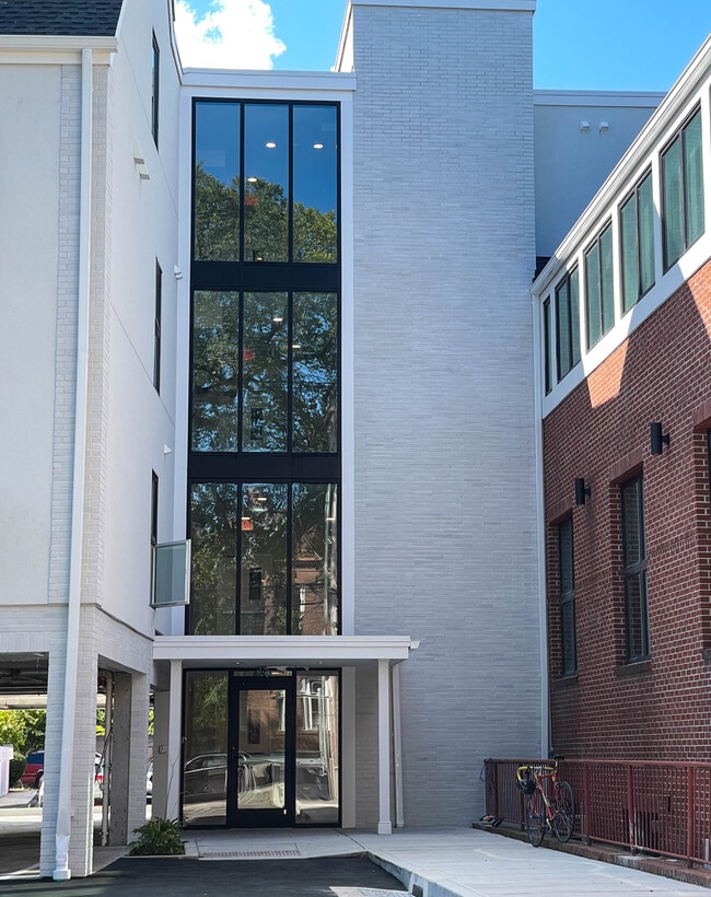 Olive & Court in New Haven, CT - Foto de edificio - Building Photo