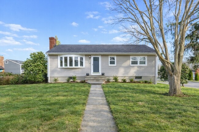 property at 4 Soundview Ave