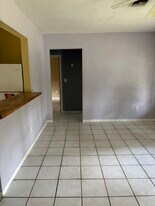 1007 NE 112th St in Biscayne Park, FL - Building Photo