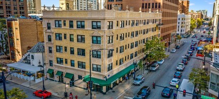 1160 N Dearborn St, Unit 306 in Chicago, IL - Building Photo - Building Photo