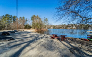 60 Indian Spring Rd in Woodstock, CT - Building Photo - Building Photo