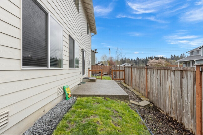 16522 45th Ave E in Tacoma, WA - Building Photo - Building Photo