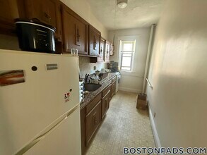 17-19 Washington St., Unit 311 in Malden, MA - Foto de edificio - Building Photo