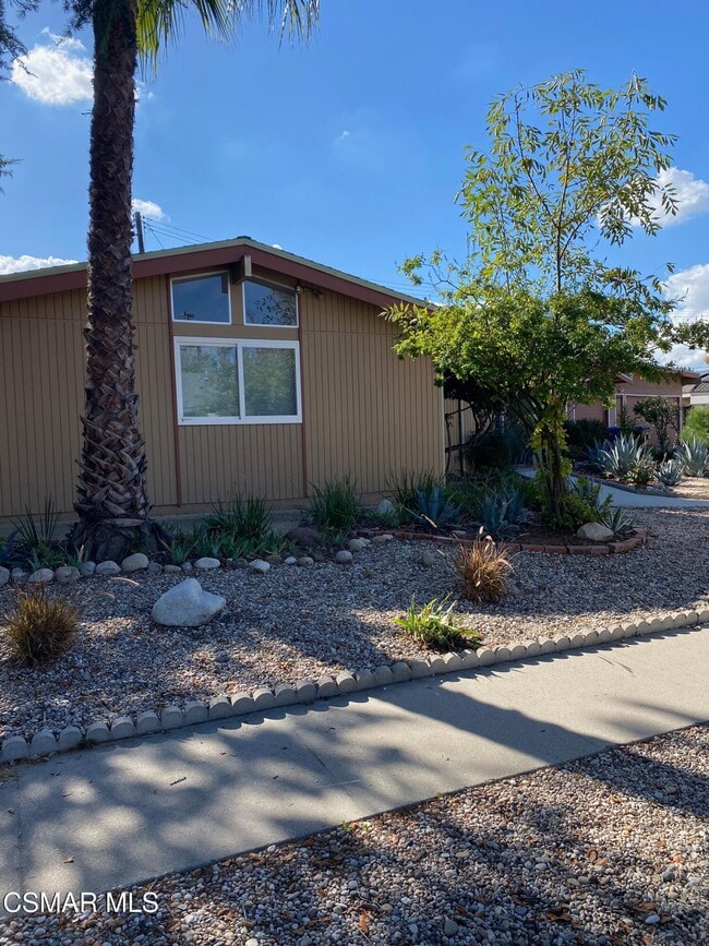 334 Burton Ct in Thousand Oaks, CA - Building Photo - Building Photo