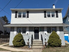 533 W Kings Hwy, Unit B in Audubon, NJ - Building Photo