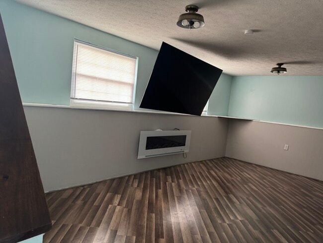 115 Wildwood Dr in Millwood, WV - Building Photo - Building Photo