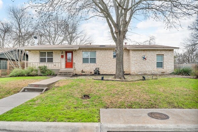 property at 202 E 18th St
