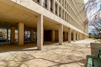 1401 E 55th St-Unit -305N in Chicago, IL - Building Photo - Building Photo